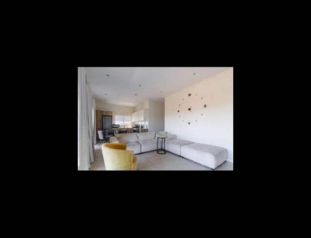 2 BEDROOM APARTMENT FOR SALE IN SANDOWN